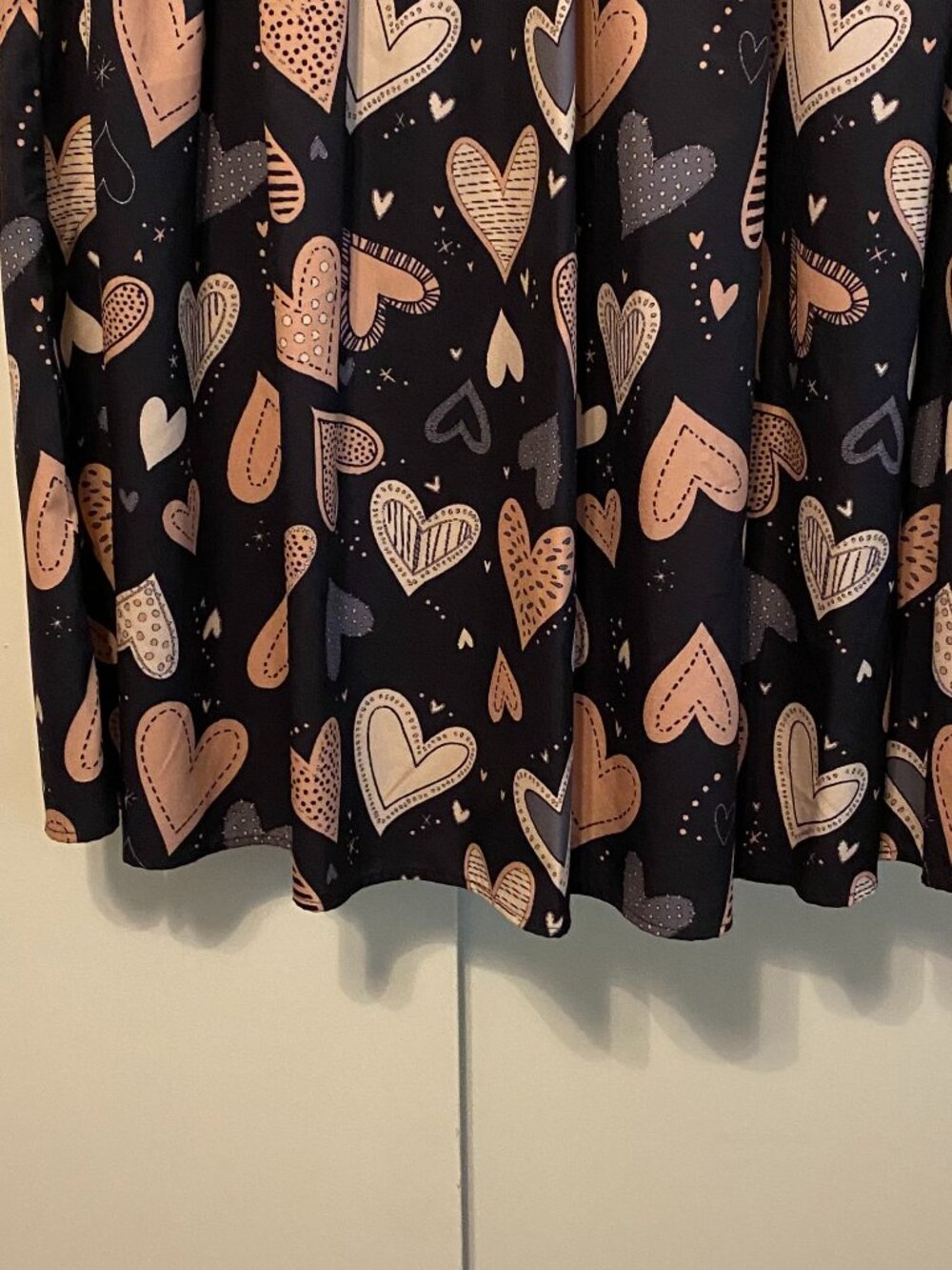 Really cute black, empire style dress, covered w/hearts, size 0XL* - Picture 6 of 9